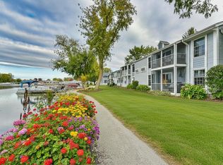 300 Foxwood Dr UNIT 149, Waterford, WI 53185