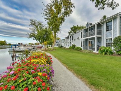 300 Foxwood DRIVE #149, Waterford, WI, 53185