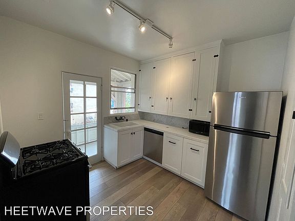 2nd image of 3611 Wilshire Ter