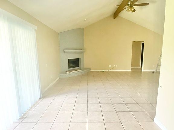 4th image of 1104 Lone Elm Ct