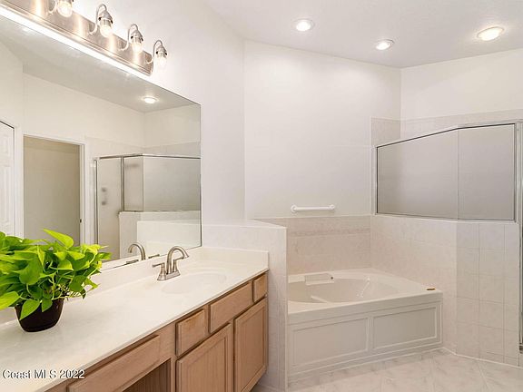 5th image of 107 Mar Brisa Ct #107