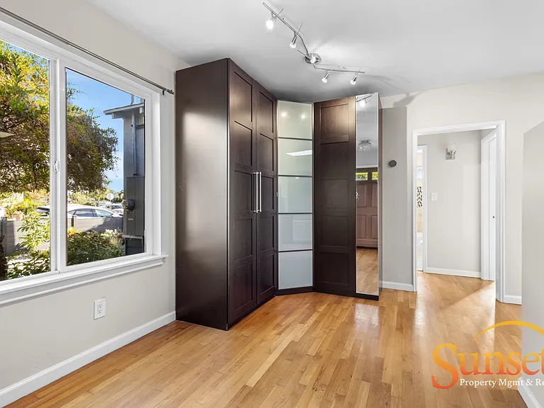 4256 Napier St — Photo 7