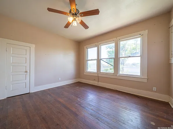 204 Mount Vernon Ct APT 3, San Antonio, TX 78223