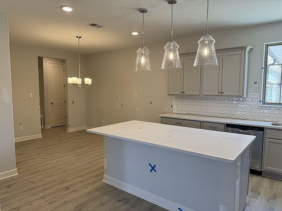 4th image of 8783 Bedfordshire Dr #37