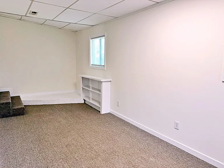 4838 Stanley Dr — Photo 32