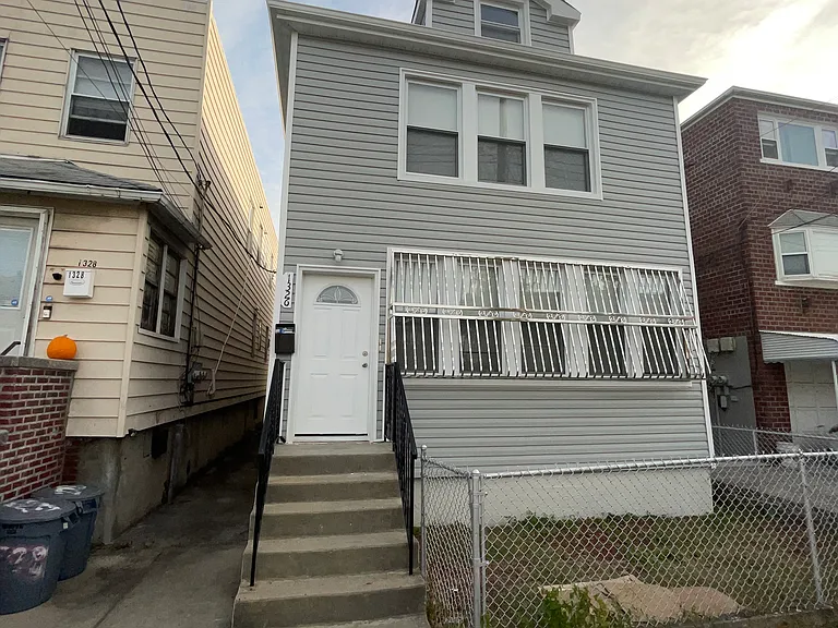 1326 Gillespie Ave #2 — Photo 7