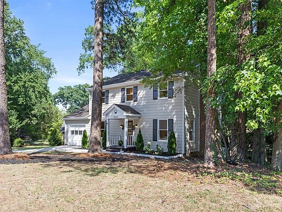 4th image of 1002 Apache Ln