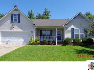 302 Beaconfield Dr, Fayetteville, NC 28311