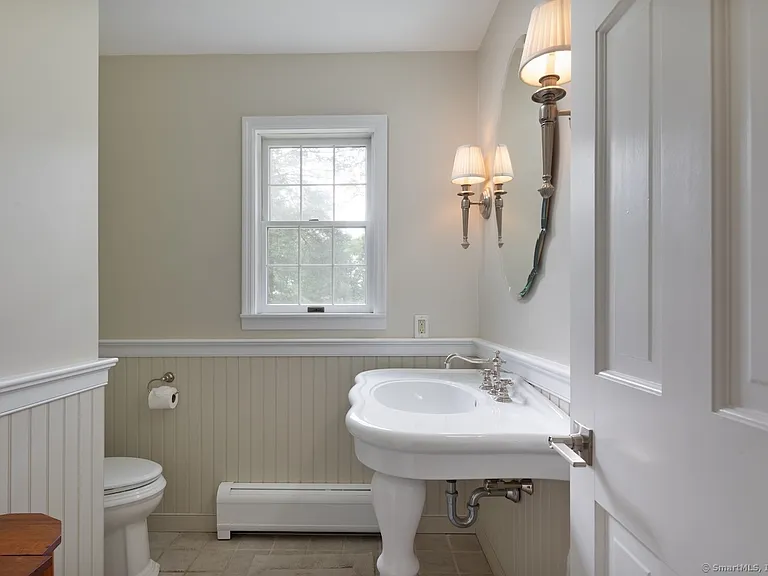 32 Burton Rd — Photo 11