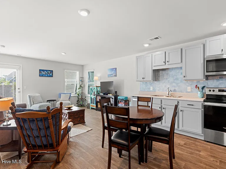 316 Cleat Dr — Photo 15