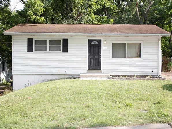 7482 Halpin Dr, Saint Louis, MO 63135