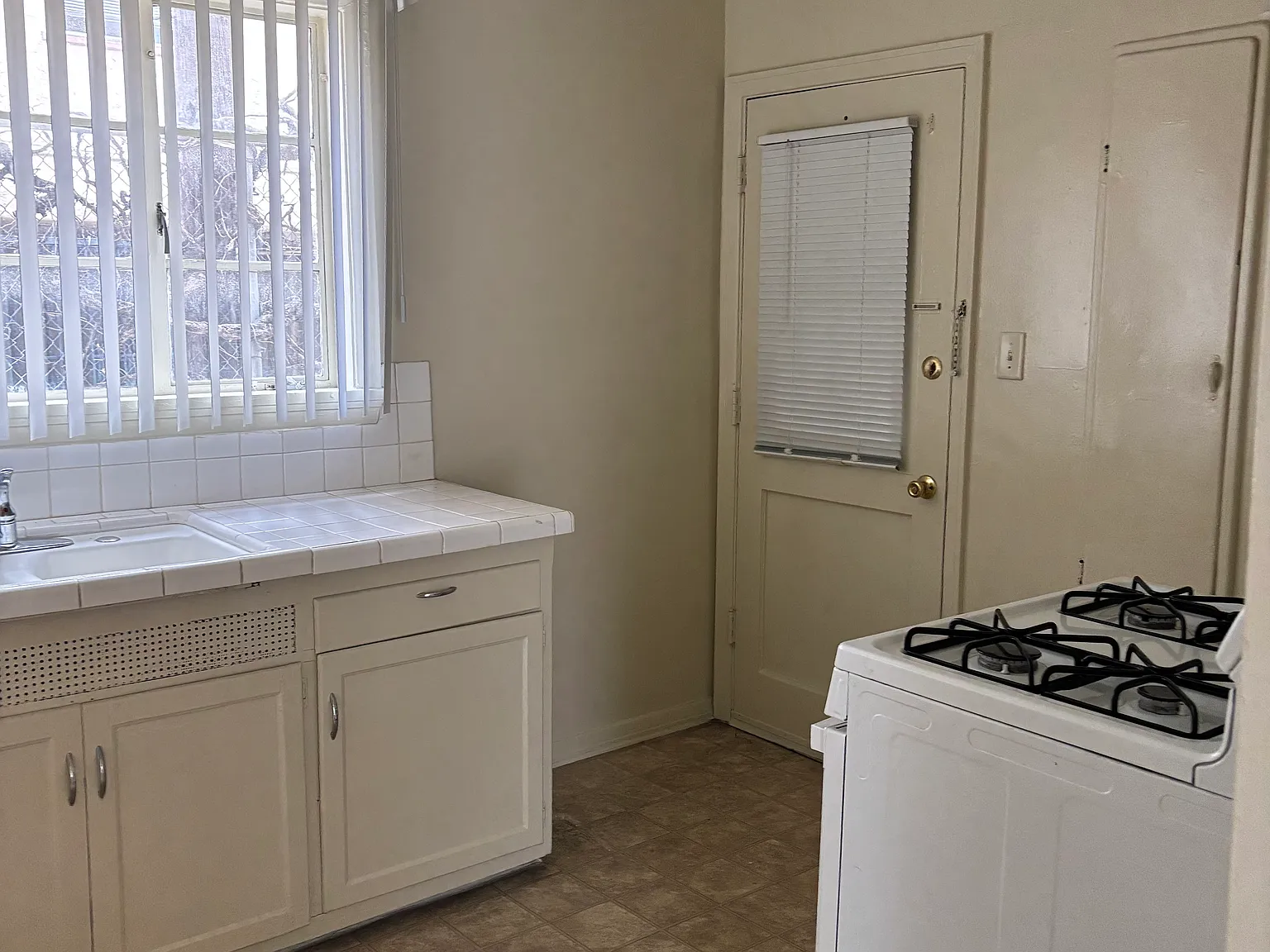 11176 Westminster Ave — Photo 4