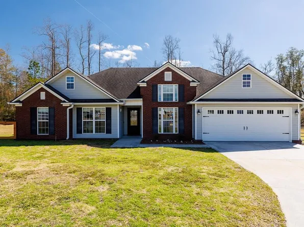 38 Palmetto Pines Cir, Ray City, GA 31645
