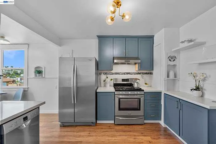 274 Staples Ave — Photo 7