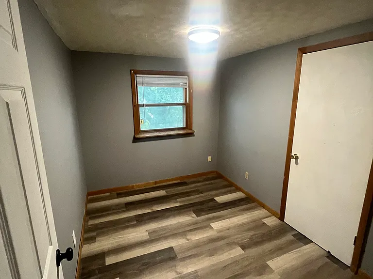 237 S East St — Photo 18