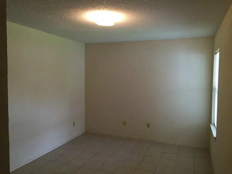 607 Luther Dr #B — Photo 9