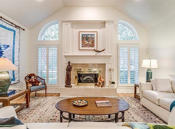 5th image of 7020 Castle Creek Dr E