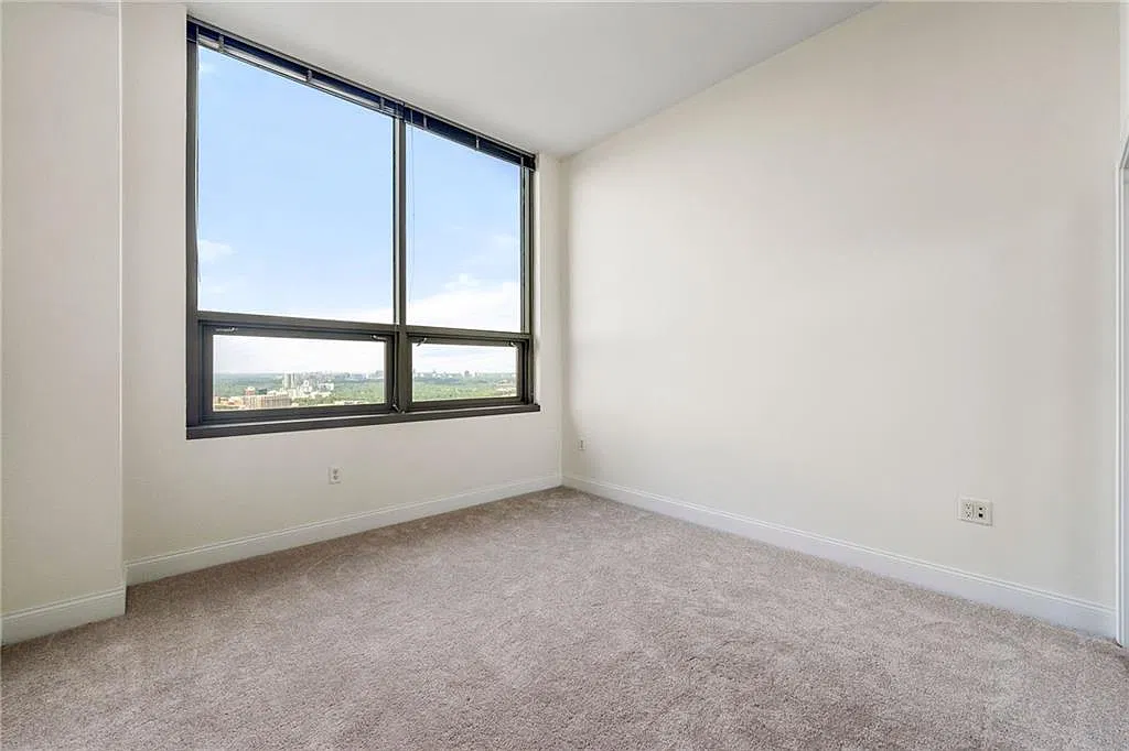3 bed, 3.0 bath, 1944 sqft, $4,500 — Photo 4