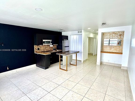 5th image of 999 Brickell Bay Dr APT 1703