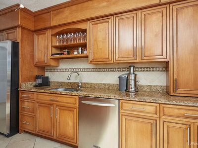 5802 Nicholson Ln APT 1203, North Bethesda, MD, 20852