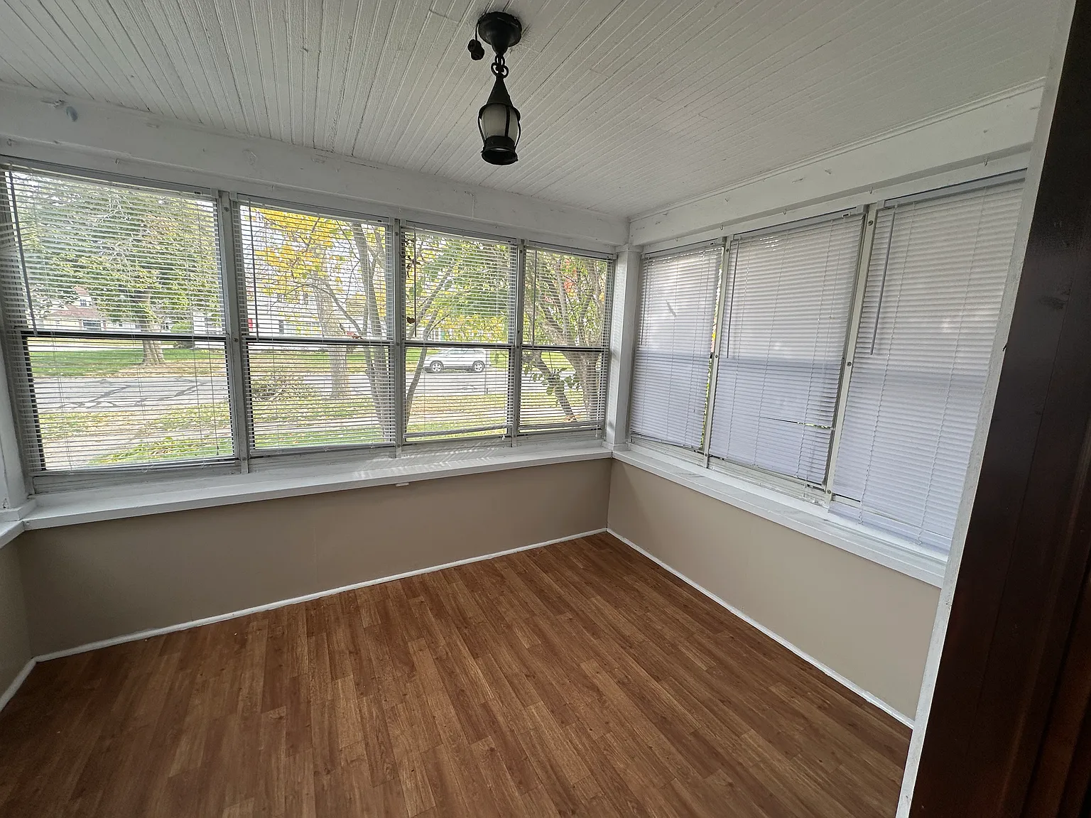 3 bed, 1.5 bath, 1308 sqft, $1,550 — Photo 4