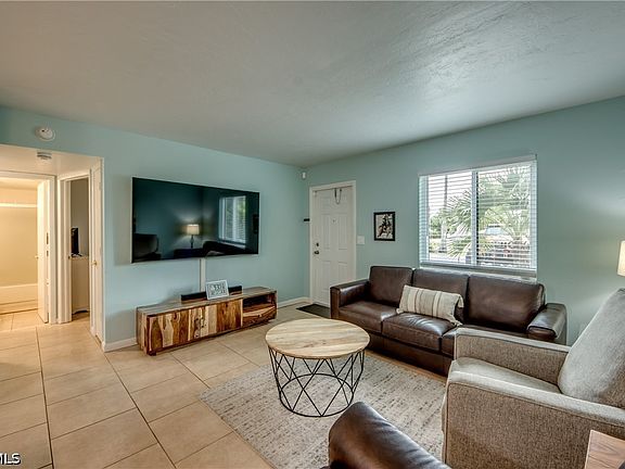 3rd image of 4904 Vincennes Ct APT 108