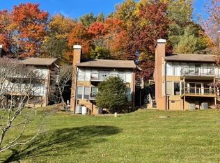20 Doe Valley Dr, Hillsville, VA 24343
