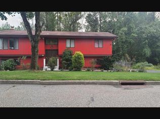 4 Durante Ct, Spring Valley, NY 10977