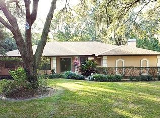 17518 Drake Ct, Lutz, FL 33559