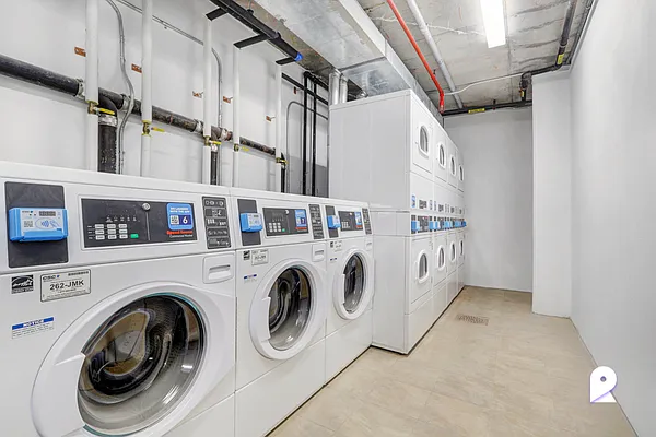 Rented by REZI | media 10