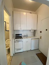 Rented by Georgine Podhorsky, LREB