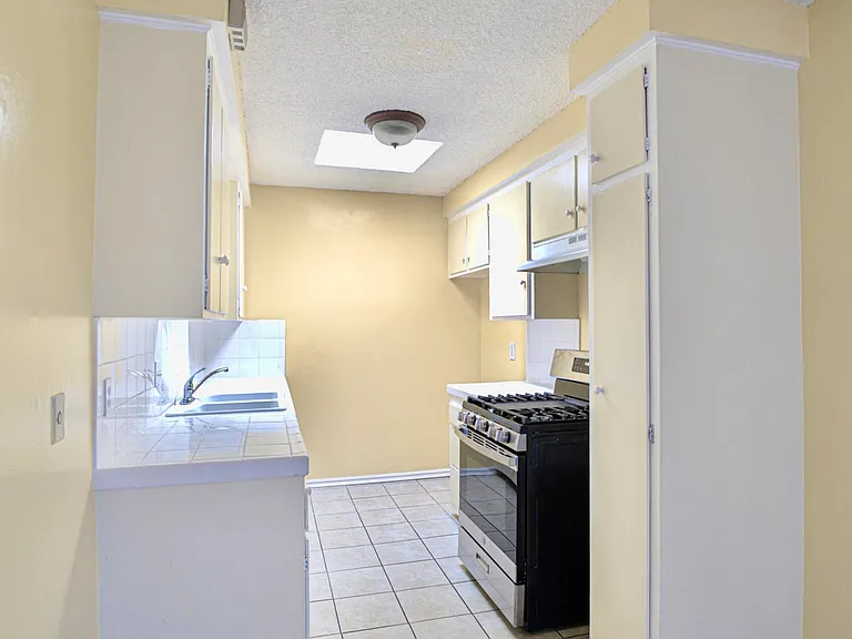 13601 Van Ness Ave #9 — Photo 5