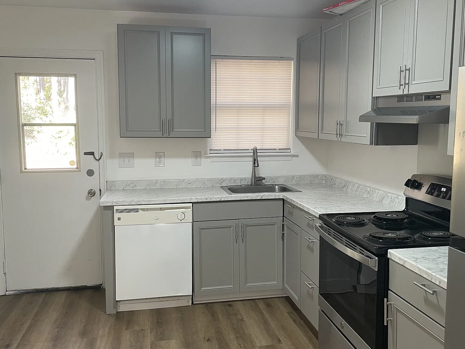 268 Albert Court - 1 — Photo 4