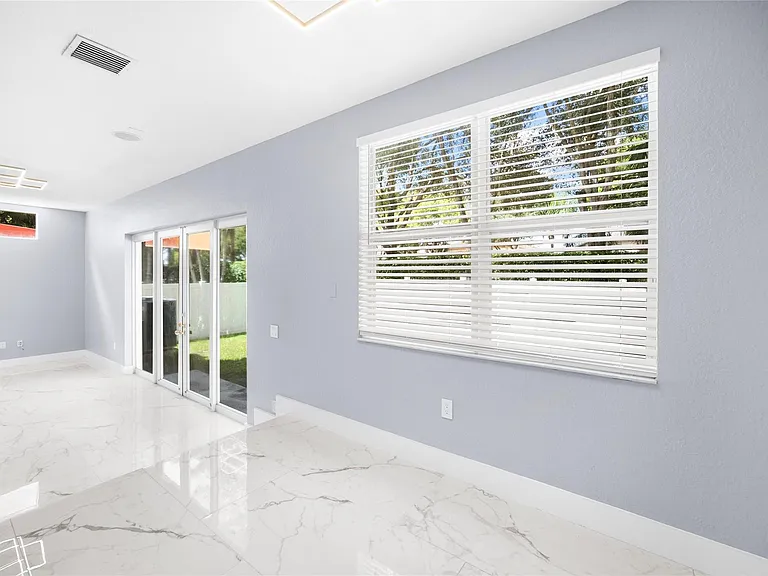 5030 SW 155th Ter — Photo 37