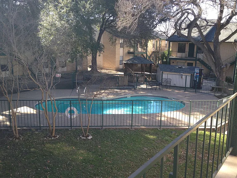 1624 Aquarena Springs Dr #B114 — Photo 7