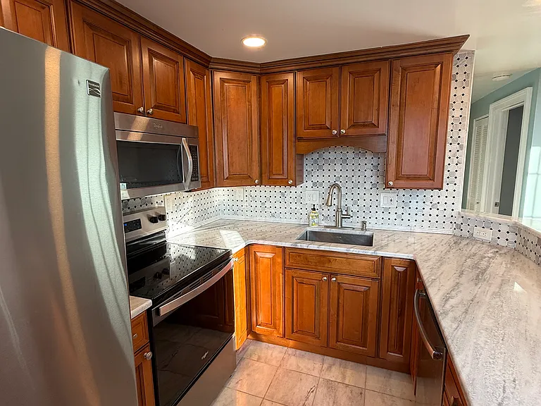 409 Madison Ave #303 — Photo 10