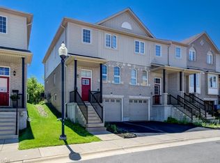 105 Pinnacle Dr #30, Kitchener, ON N2P 1B8