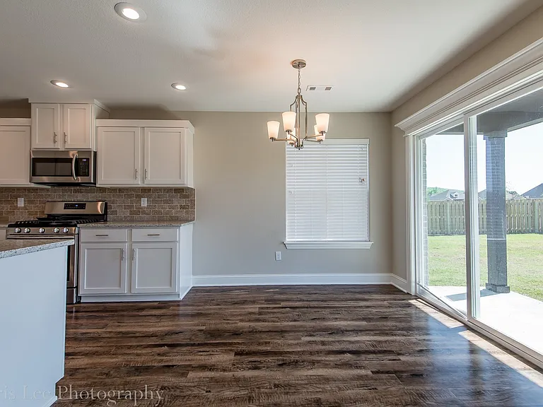1635 S Borden St — Photo 8