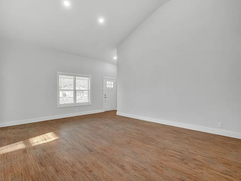 6449 Lontos Dr — Photo 1
