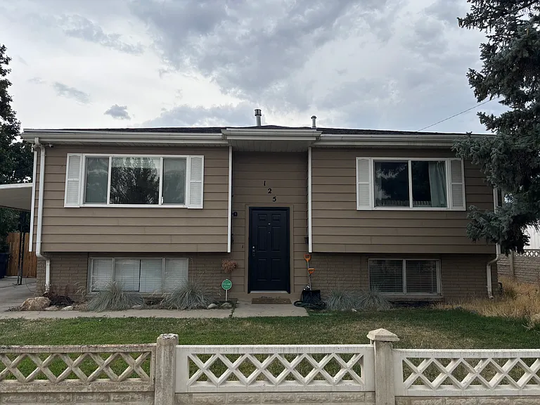 125 W 8710 S — Photo 1