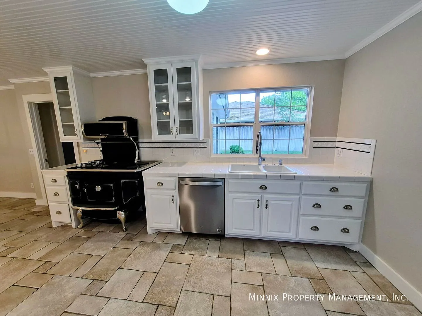 4 bedroom/ 3 bath | 3514 Danbury Dr. — Photo 3