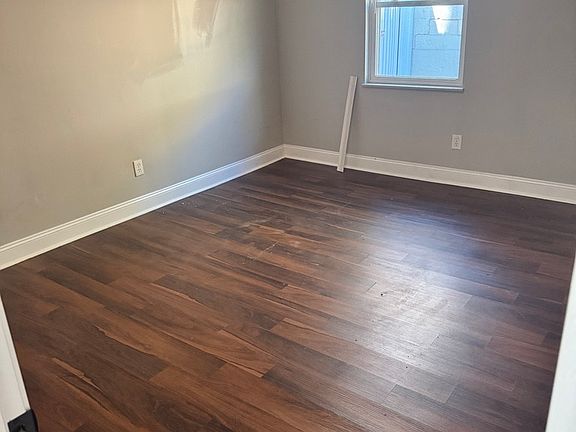 4th image of 2911 Beaverwood Dr