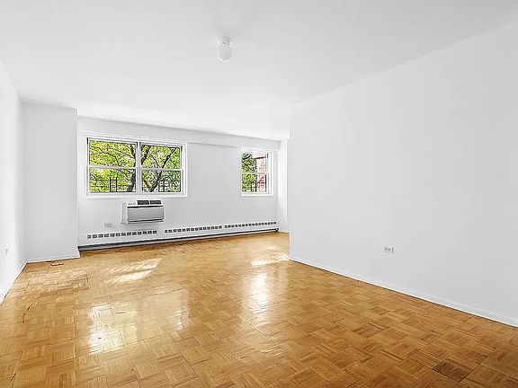 2nd image of 175 Willoughby St APT 5H