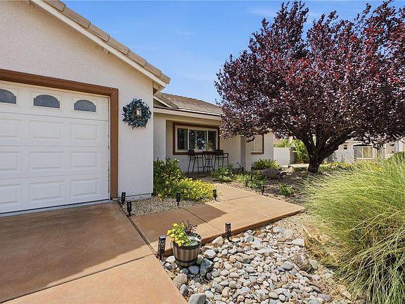 3rd image of 3877 Henry Fonda Way