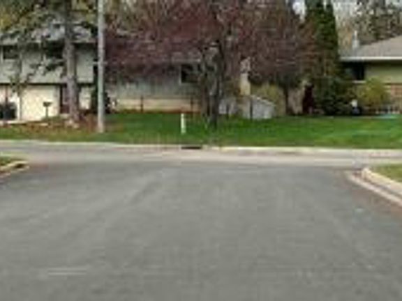 5th image of 2105 Highland Pl NE