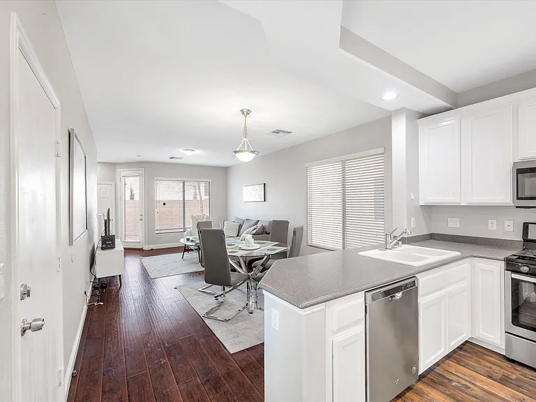 1542 Evening Spirit Ave — Photo 20