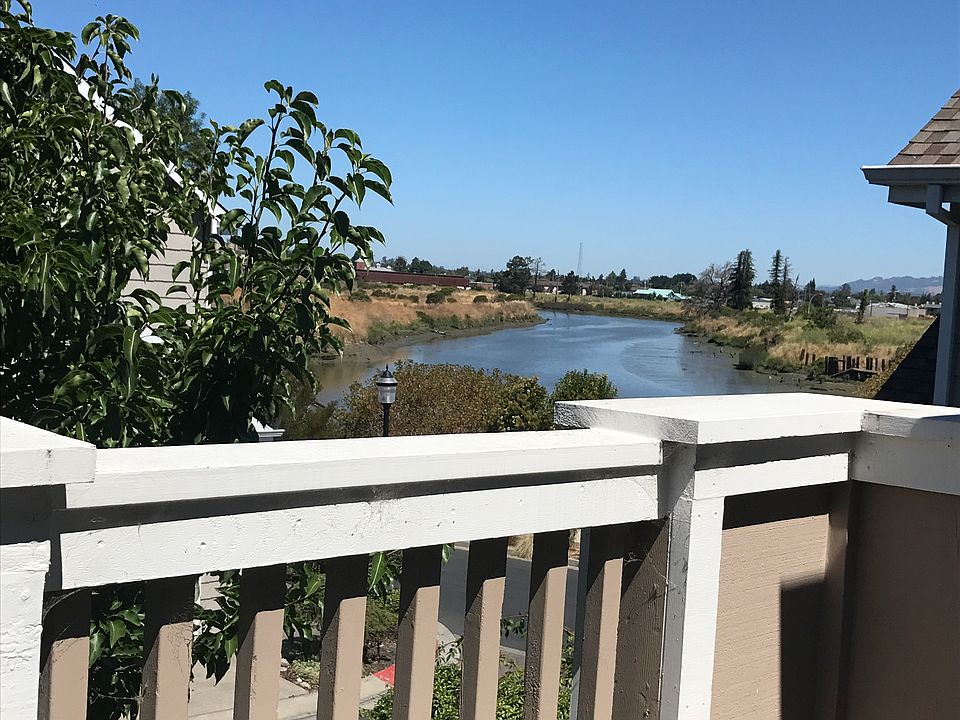 2nd image of 1029 Warren Dr