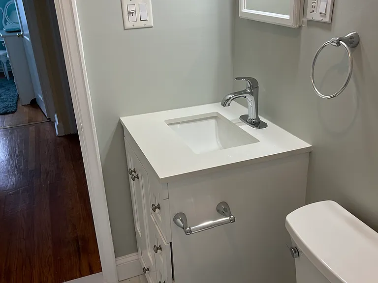 102 N Harding Ave #B — Photo 9
