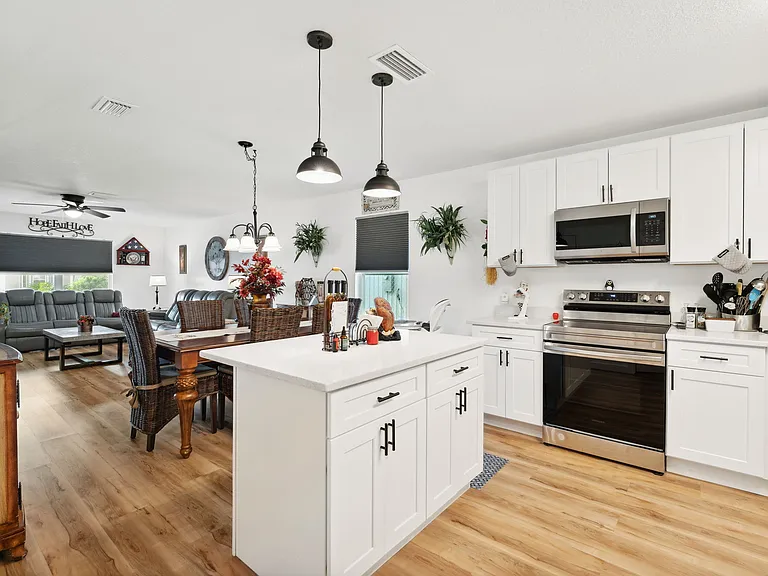 526 Camellia Ave — Photo 13