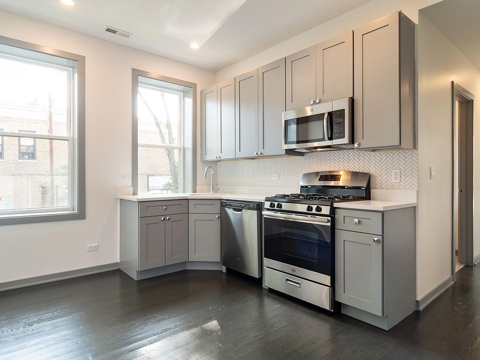 1st image of 2834 W Diversey Ave #1R